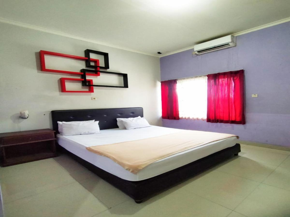 Reddoorz At Hotel Nuansa Ngawi ภายนอก รูปภาพ