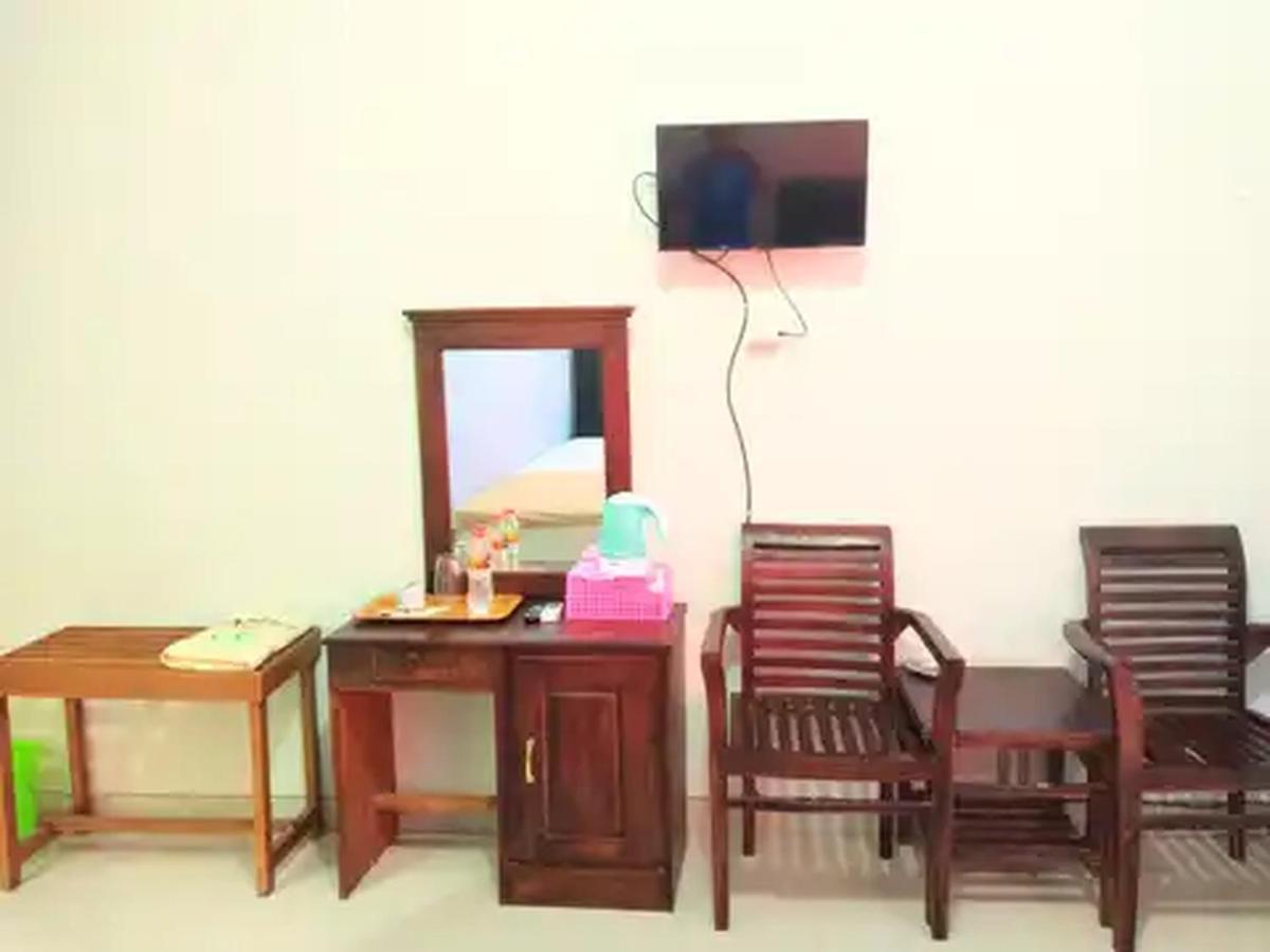 Reddoorz At Hotel Nuansa Ngawi ภายนอก รูปภาพ