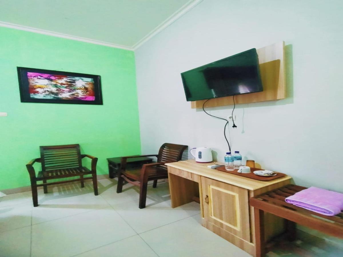 Reddoorz At Hotel Nuansa Ngawi ภายนอก รูปภาพ